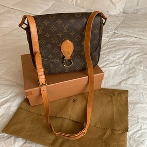 Authentic Louis Vuitton Saint Cloud mm monogram.